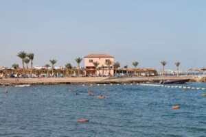 resort-5895837_1280